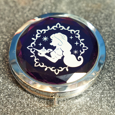 ジャスミンのコンパクトミラー