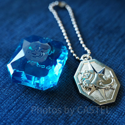 ジュビリーブルーストーンとチャーム