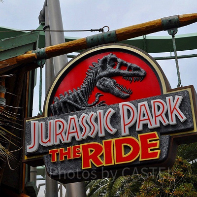 ジュラシックパーク・ザ・ライドの看板