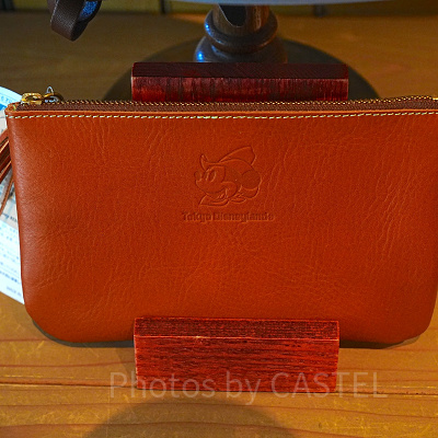 レザーの長財布