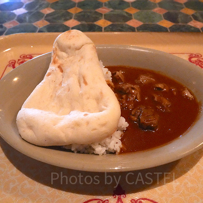 アトラクションを楽しんでお腹が空いたらカレーを食べよう