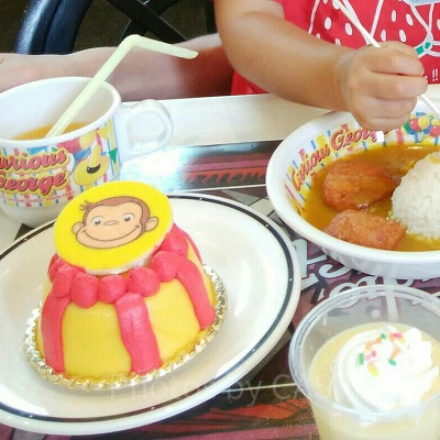 リトルキッズメニューとおさるのジョージのデザート