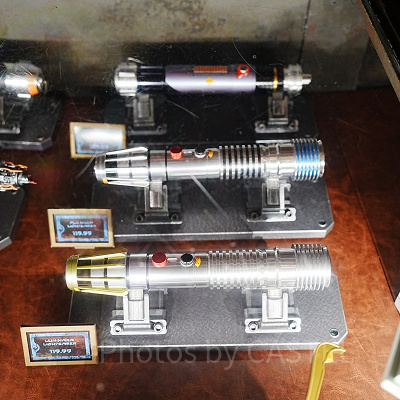 たくさんのライトセーバーが！