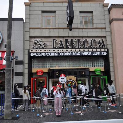 マリオグッズ店がダークルームにオープン