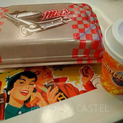 メルズドライブインはクラシカルなデザインも楽しい