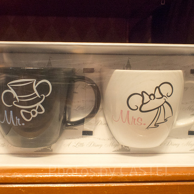 ミッキーとミニーのペアマグカップ