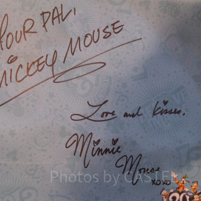 ミッキー、ミニーのサイン