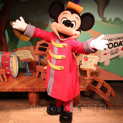 「ミッキーの大演奏会」を撮影しているミッキー