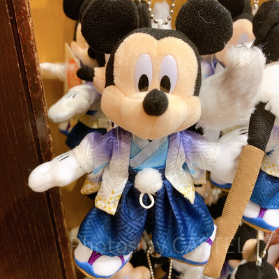 ミッキーぬいぐるみバッジ