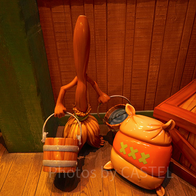 ミッキーの家とミート・ミッキーで会えるほうき