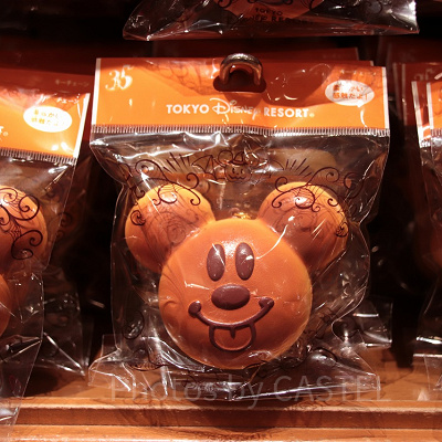 ペロッと出した舌がキュートなミッキーのキーチェーン