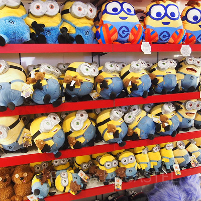 ミニオンのぬいぐるみ