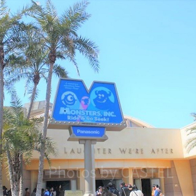 モンスターズ・インク”ライド&ゴーシーク”入り口
