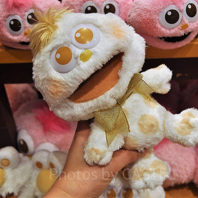 モッピーの白いぬいぐるみ