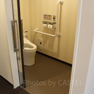段差なし、スライドドアのトイレ