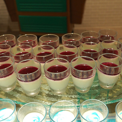 パンナコッタ ブルーベリーソース