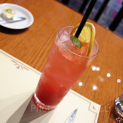 パークサイドグリル・スペシャルカクテル ブラッドオレンジ（ノンアルコール）