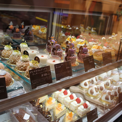 パティシエ特製スイーツを客室で