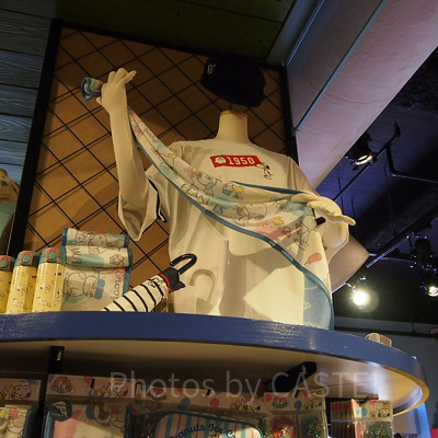 ピーナッツアイスクリームグッズのディスプレイ