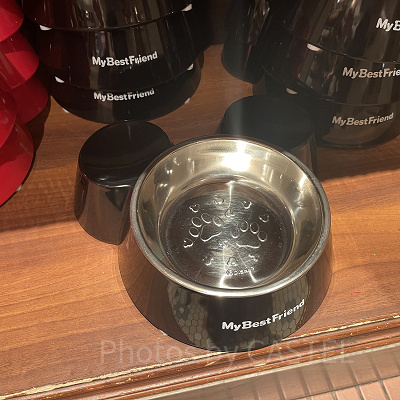 ペットグッズ（ブラック）：2,000円