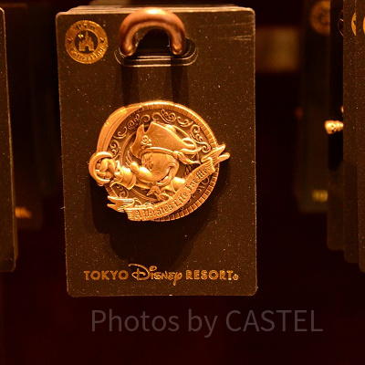 ピンバッジ（ミッキー）