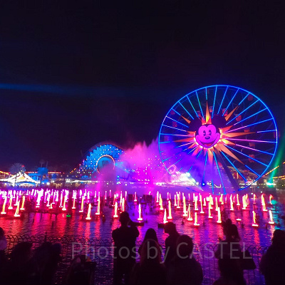 ライトアップされたピクサー・パル・ア・ラウンド