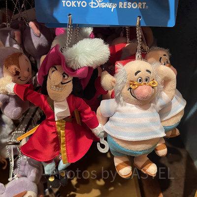 ぬいぐるみバッジ（フック船長＆ミスター・スミー）