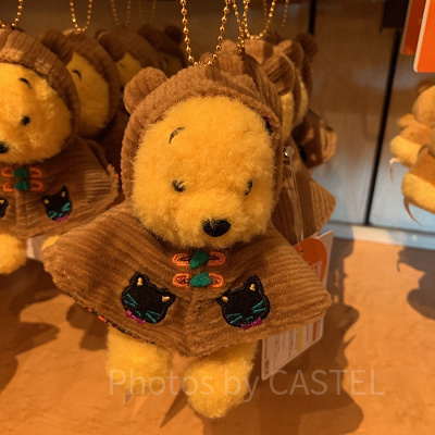 プーさんのぬいぐるみバッジ