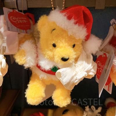 プーさんのぬいぐるみバッジ