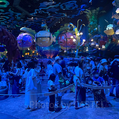 涼しいトリトンズ・キングダム（マーメイドラグーン）が人気で混雑