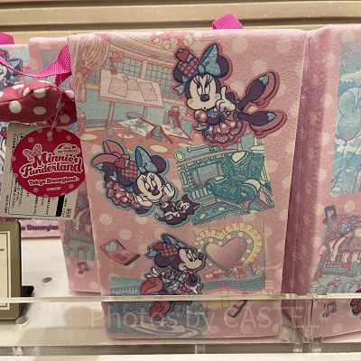 ポータブルクッション（ミニーのファンダーランドグッズ）