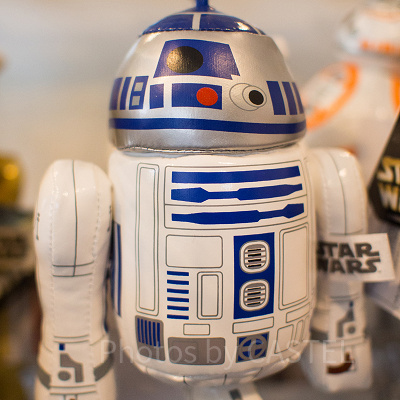 R2-D2ぬいぐるみバッジ