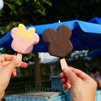  香港ディズニーランドのレストラン：フードカートで買えるアイス