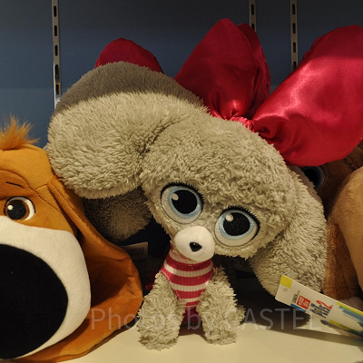 ペット2に登場するリボンの仔犬ぬいぐるみ