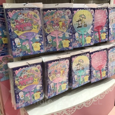 サンリオピューロランド　エントランスショップ　いちご新聞コーナー