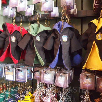 魔法魔術学校のローブストラップ