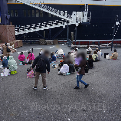 ジャンボリミッキーの会場外の席の様子（2022年4月7日11時20分ごろ）