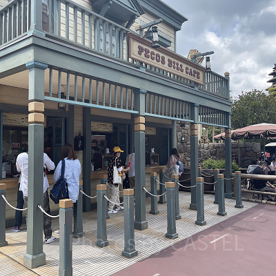 食べ歩きメニューを販売