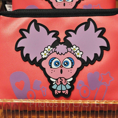 セサミストリートグッズ「POP EMOTION!」ポーチ　アビー