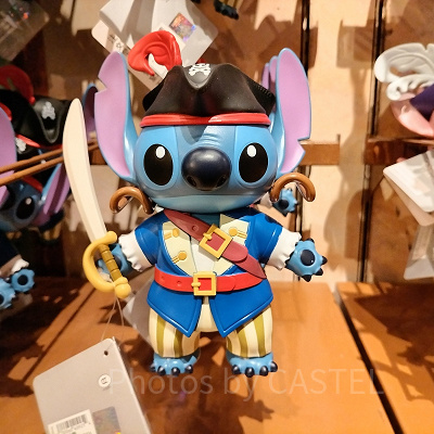 上海ディズニーカリブの海賊グッズ：海賊スティッチのマスコット