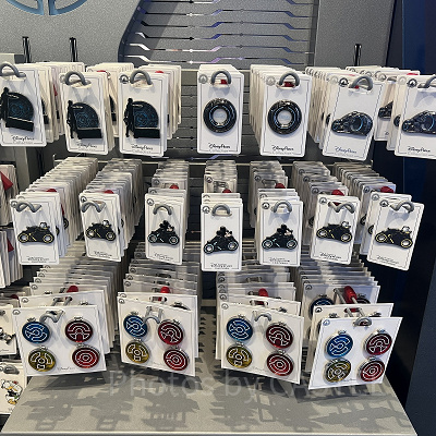 上海ディズニートロングッズ：ピンバッジ