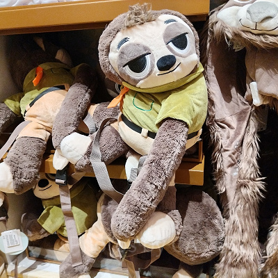 上海ディズニーズートピアグッズ：フラッシュのぬいぐるみリュックサック