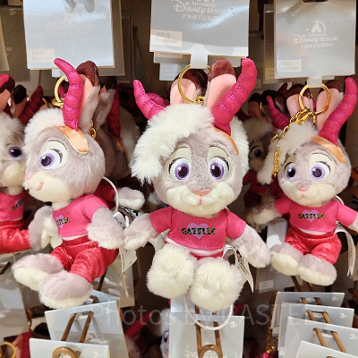 上海ディズニーズートピアグッズ：ジュディのガゼルコンサート衣装のぬいぐるみキーチェーン