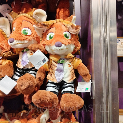 上海ディズニーズートピアグッズ：ニックのガゼルコンサート衣装ぬいぐるみ