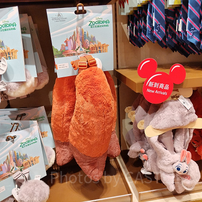 上海ディズニーズートピアグッズ：ニックのしっぽアクセ