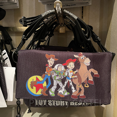 ショルダーバッグ（トイストーリーべスティーズグッズ）