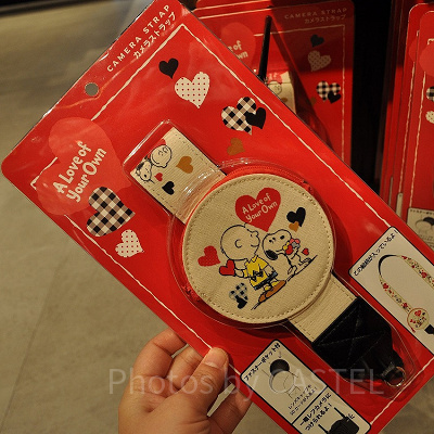 スヌーピー「A Love of Your Own」カメラストラップ