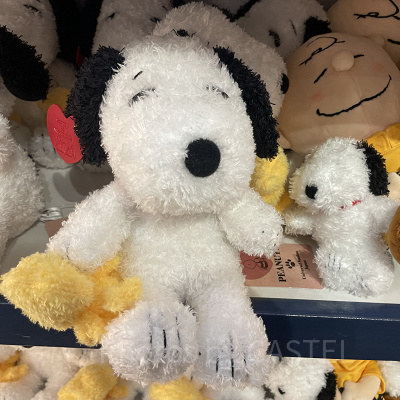 スヌーピーのふわふわぬいぐるみ