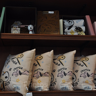 スヌーピーグッズ「LOVEable VINTAGE snoopy」／クッション