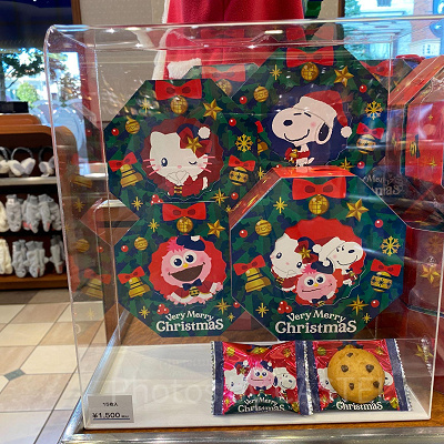 スヌーピー、ハローキティ、モッピーのクッキーアソート／USJクリスマスグッズ2022